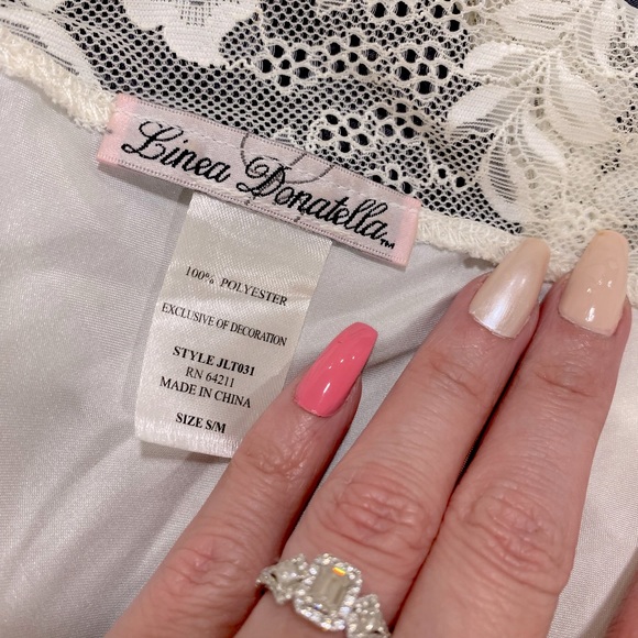 Pearl white “Bridal” 💍 Robe with beautiful detailing S/M - Picture 11 of 14